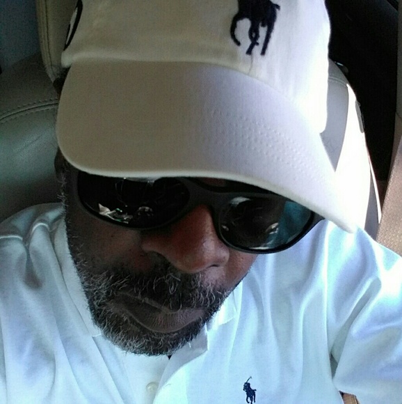 Meet your Posher, Geno - Picture 3 of 8